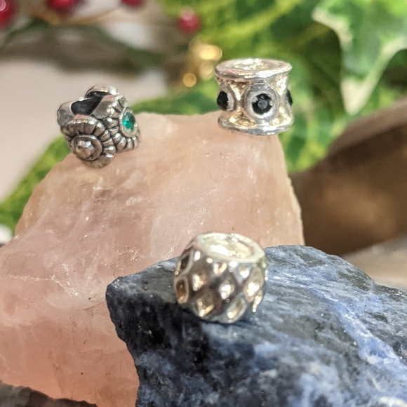 Vintage Stirling Silver Charm Beads. - Picture 8 of 9